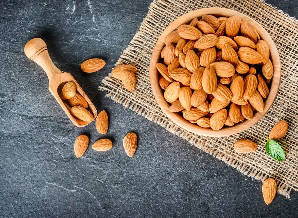 Almonds latenight snacks