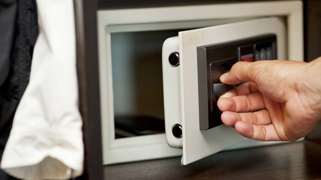 How To Use Hotel Rooms Safes: A Complete Guide To Secure Passsword